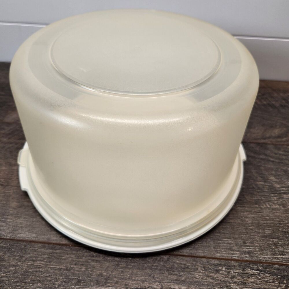 Vintage Rubbermaid Servin' Saver Large Cake Carrier Almond Base 13" X 7" - Picture 6 of 6